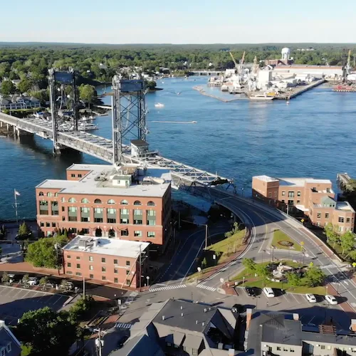 Done photo of Portsmouth and the Memorial Bridge>